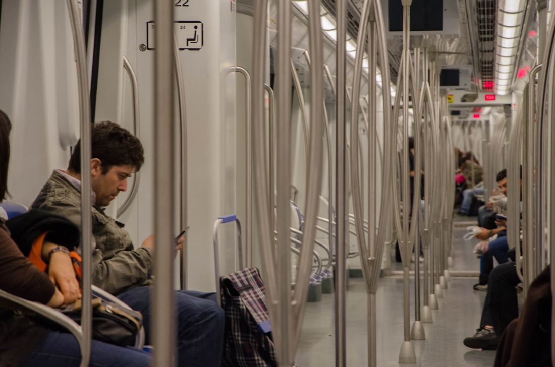 El metro de Barcelona, fotografía de Geo Aragón (Siguiendo al Conejo Blanco)
