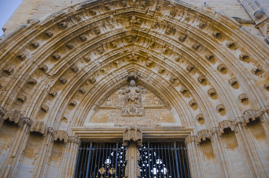 Puerta de los Apostoles, fotografía de Geo Aragón (Siguiendo al Conejo Blanco)